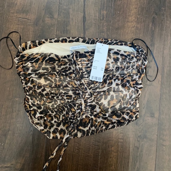 Urban outfitters cinched cheetah crop top - Picture 2 of 2